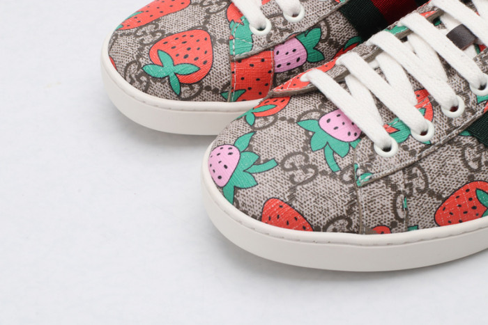 Gu66 Ace Embroidered Low-Top Sneaker