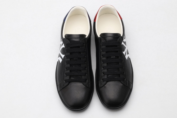 Gu66 Ace Embroidered Low-Top Sneaker