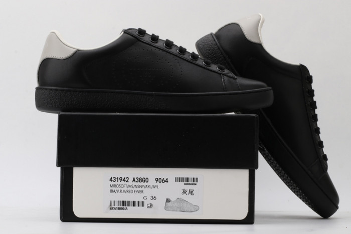 Gu66 Ace Embroidered Low-Top Sneaker
