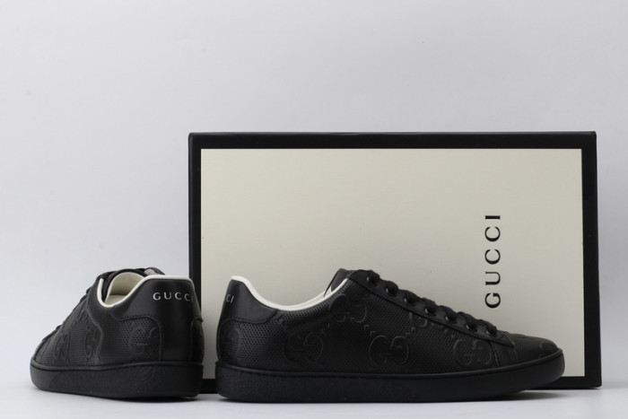Gu66 Ace Embroidered Low-Top Sneaker