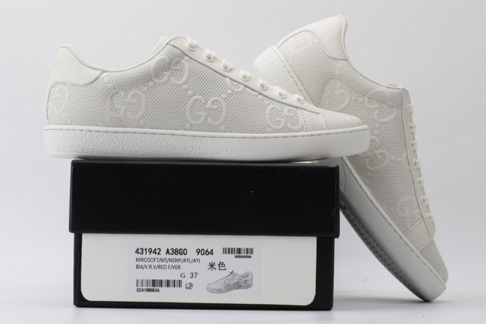Gu66 Ace Embroidered Low-Top Sneaker