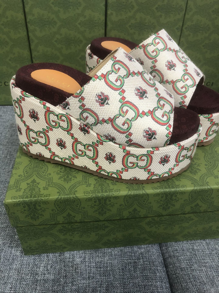 Gu66 SLIPPERS