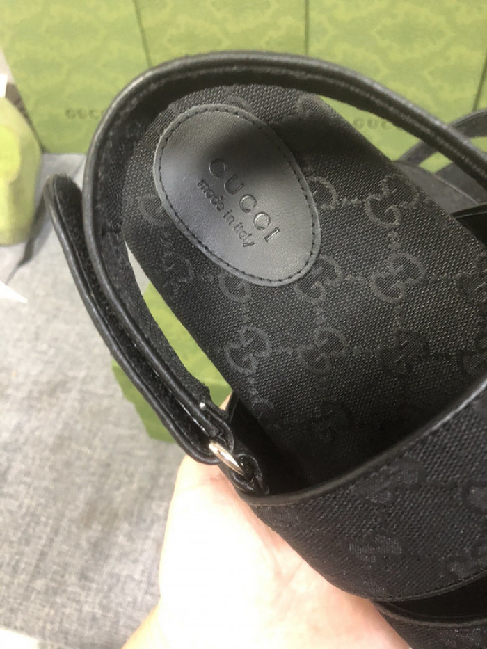 Gu66 SLIPPERS