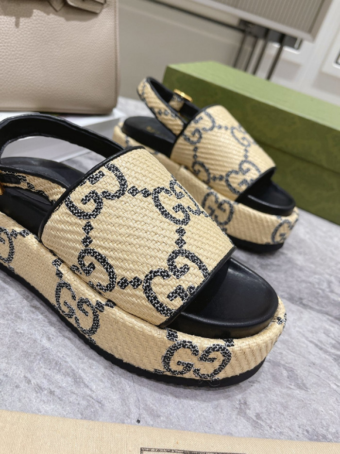 Gu66 SLIPPERS