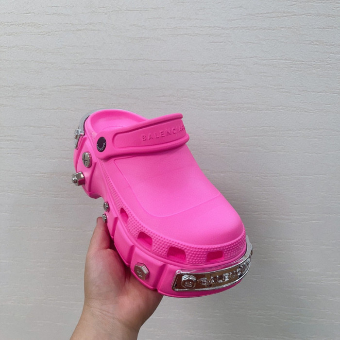 BLCG SLIPPERS