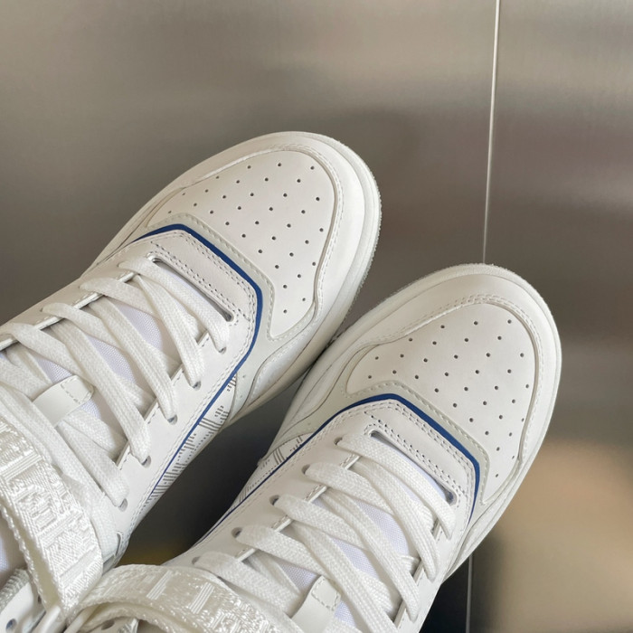 D10R B27 Sneaker