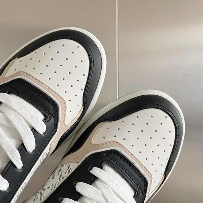 D10R B27 Sneaker