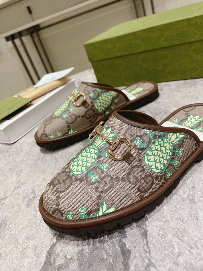 Gu66 SLIPPERS