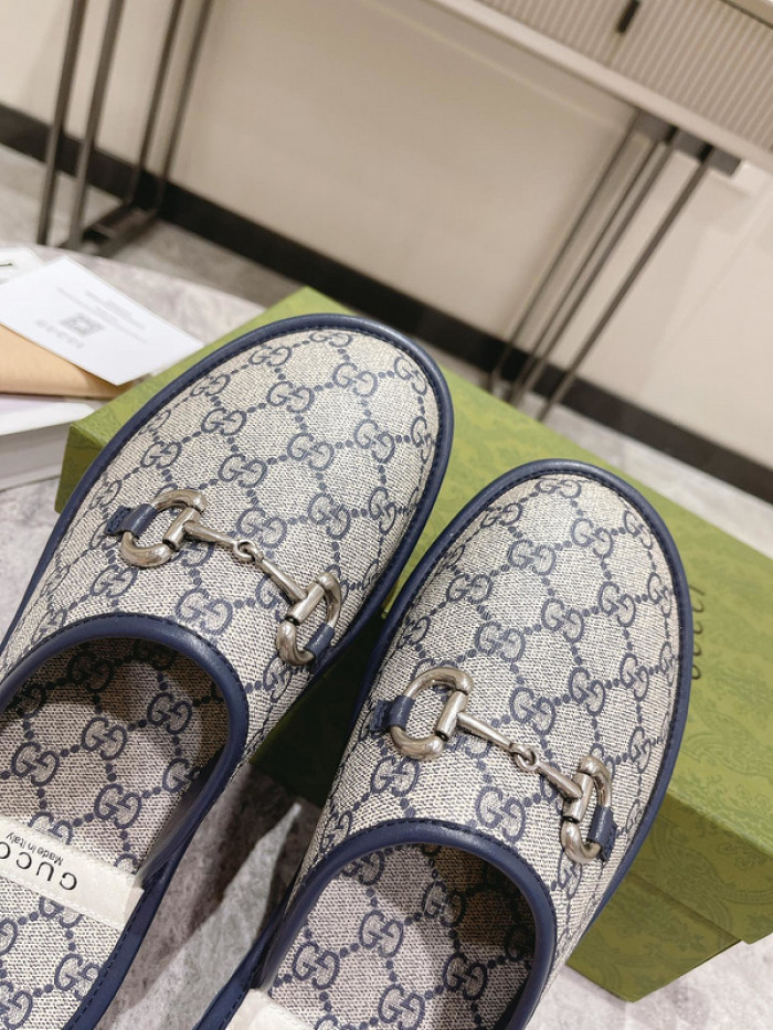 Gu66 SLIPPERS