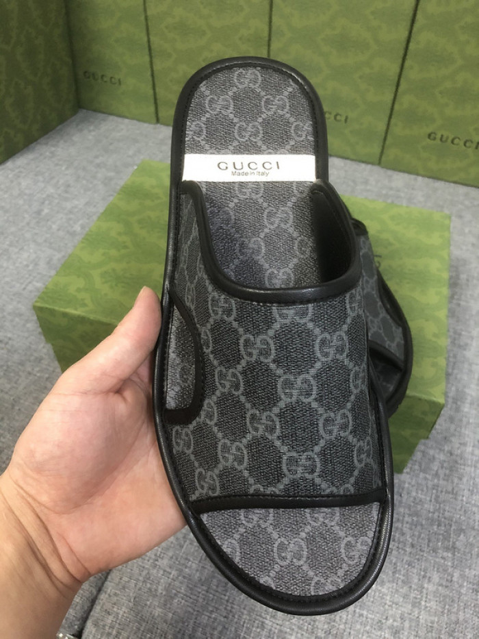 Gu66 SLIPPERS