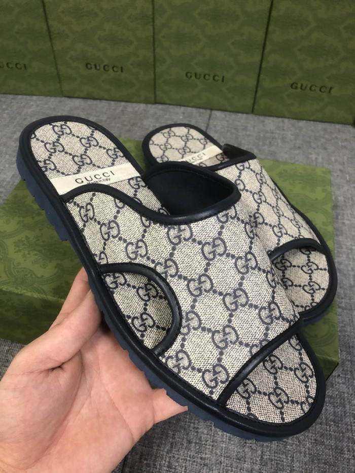 Gu66 SLIPPERS