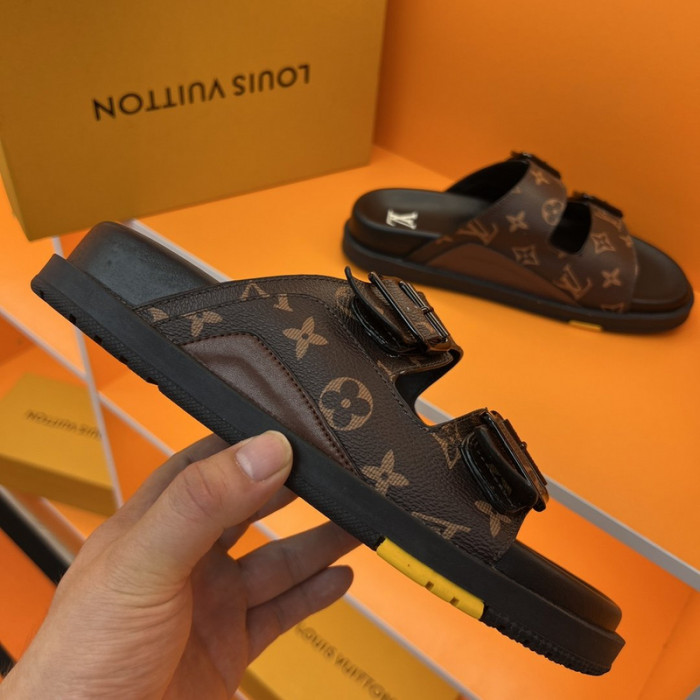 Lou1su1tt slides