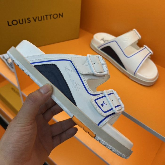 Lou1su1tt slides