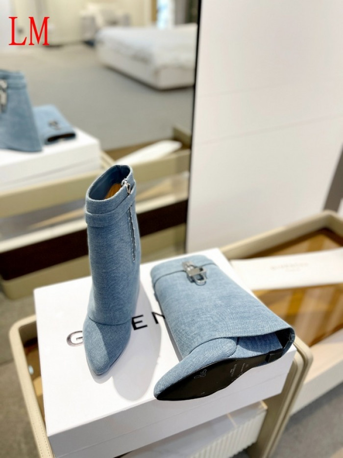 G1VENCHY BOOTS