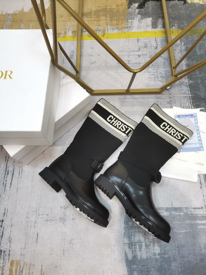 D10R Female boots