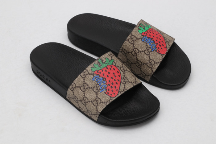 Gu66 SLIPPERS