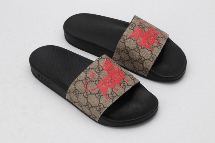 Gu66 SLIPPERS