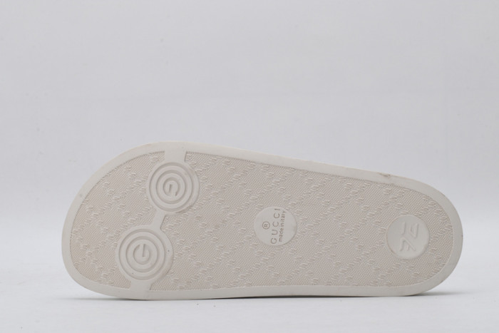 Gu66 SLIPPERS