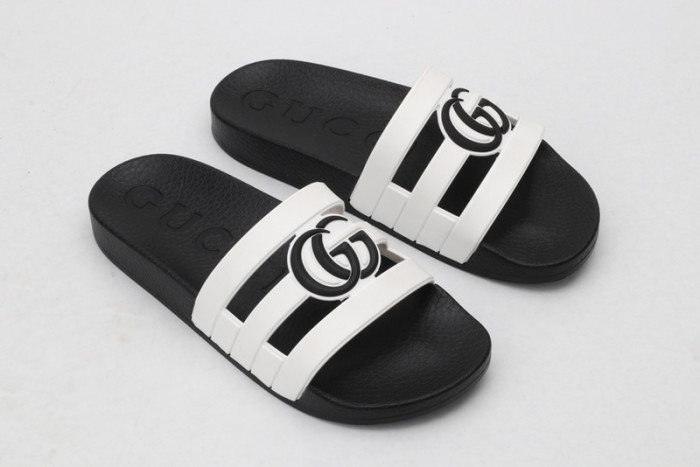 Gu66 SLIPPERS