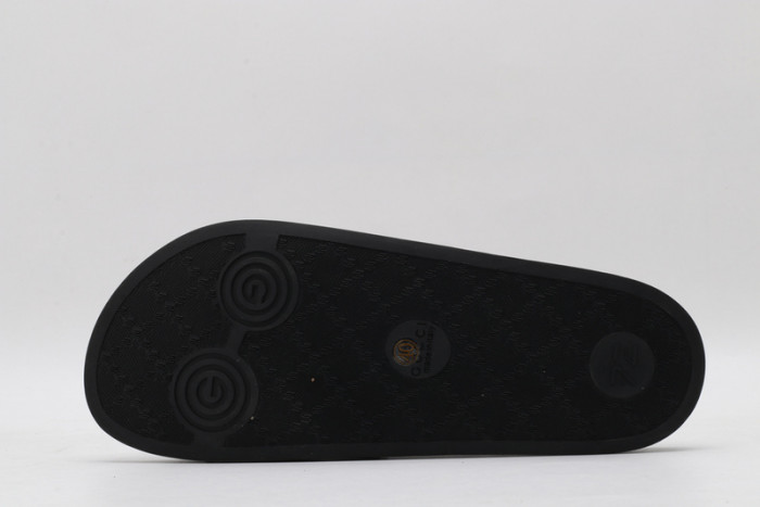 Gu66 SLIPPERS