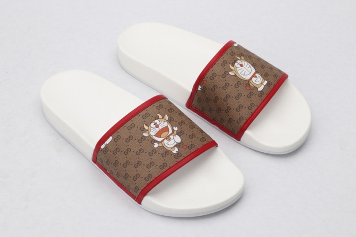 Gu66 SLIPPERS