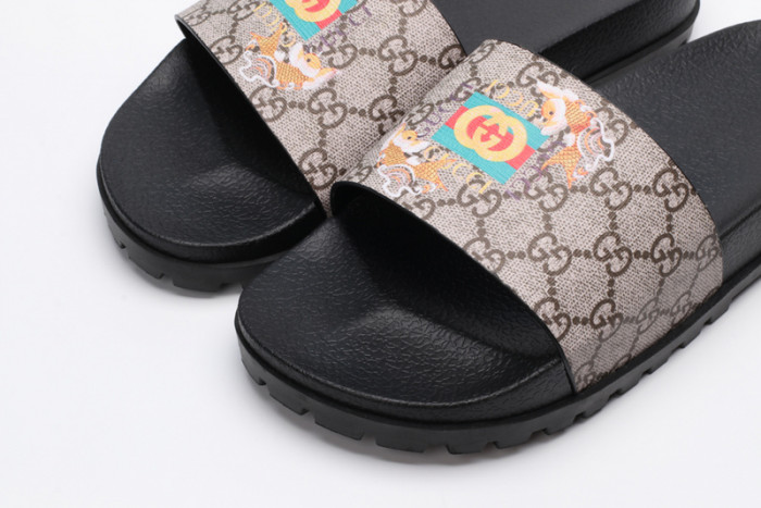 Gu66 SLIPPERS