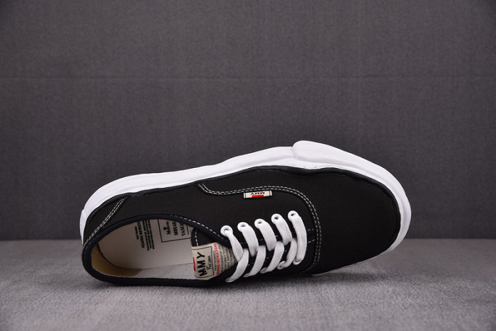 MAISON MIHARA YASUHIRO SNEAKER