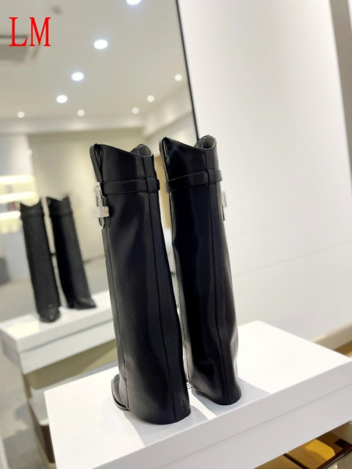 G1VENCHY BOOTS