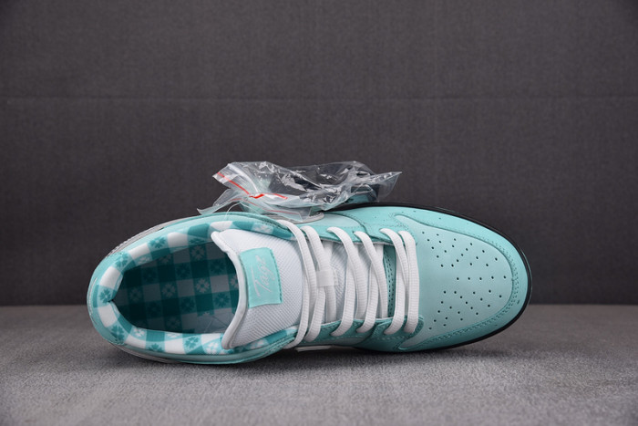 nike T*f*ny sb dunk low lobster bv1310-402