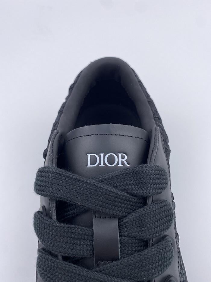 D10R B33 Sneaker