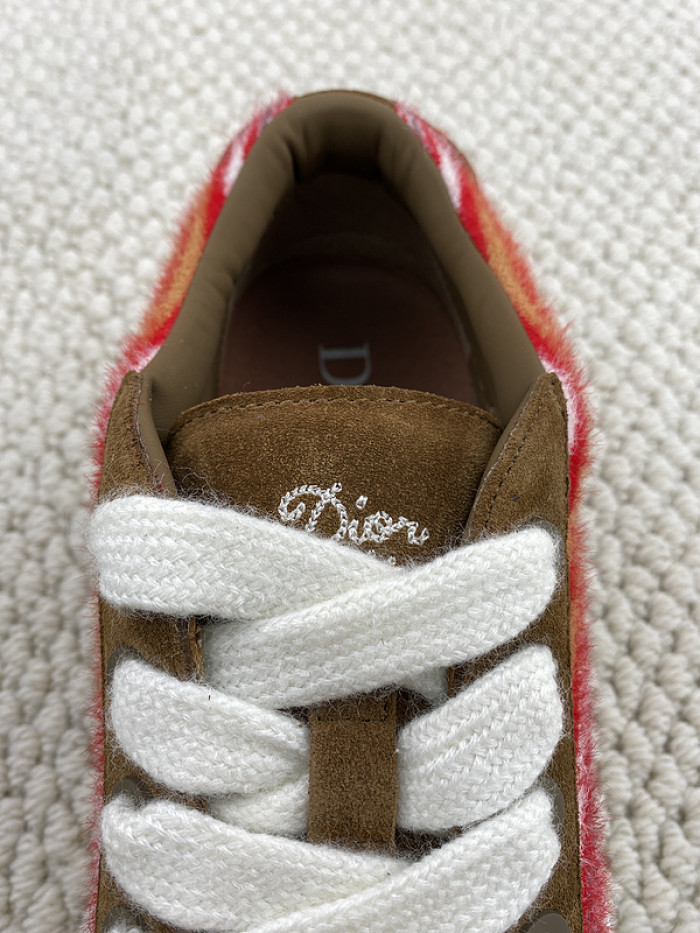 D10R B33 Sneaker