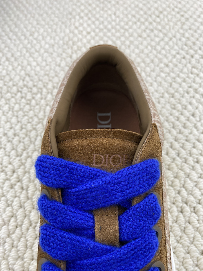 D10R B33 Sneaker