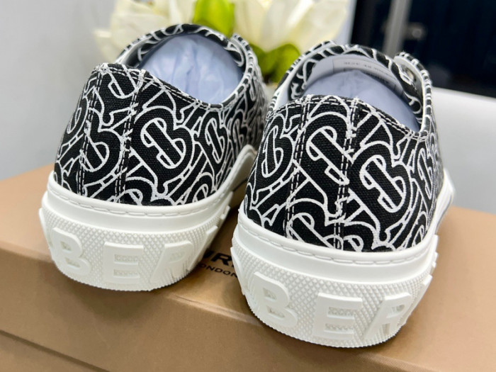 BUR SNEAKER