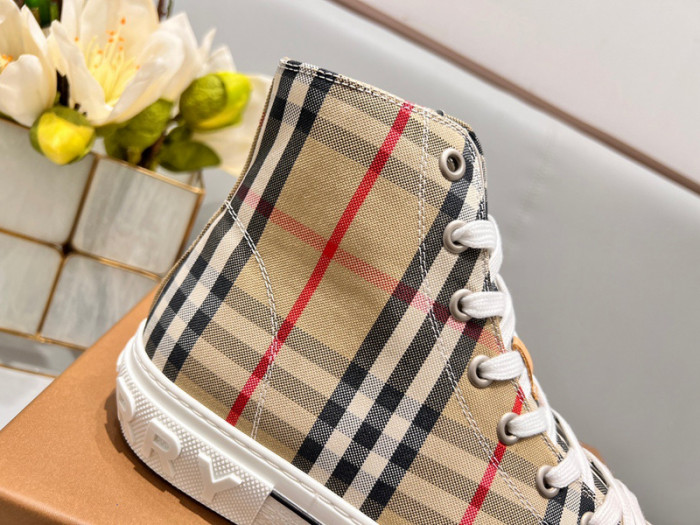 BUR SNEAKER