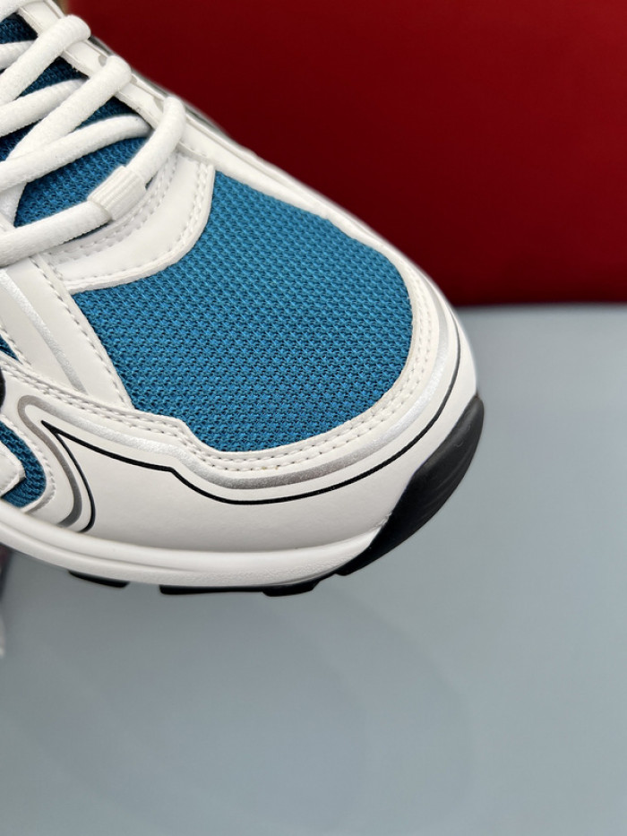 D10R B30 SNEAKER