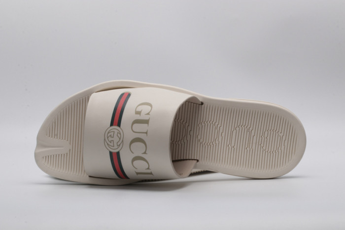 Gu66 SLIPPERS