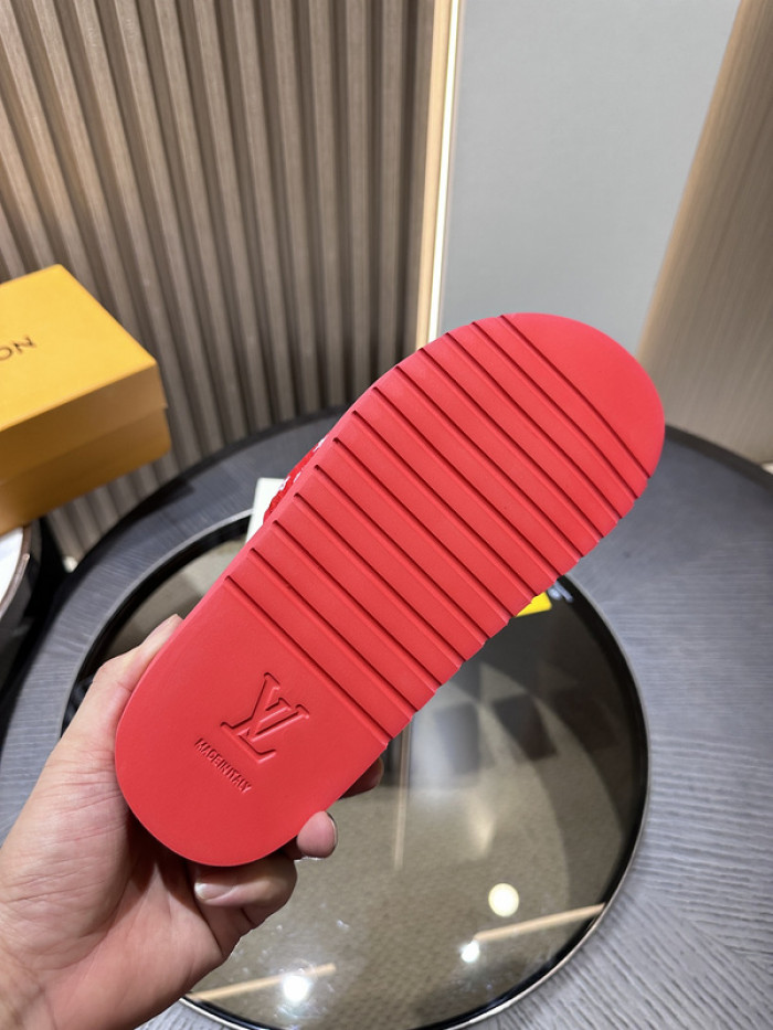 Lou1su1tt slides