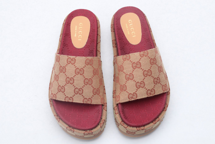 Gu66 SLIPPERS