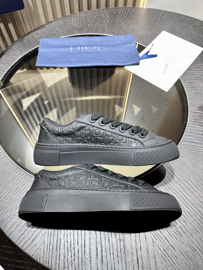D10R B33 Sneaker
