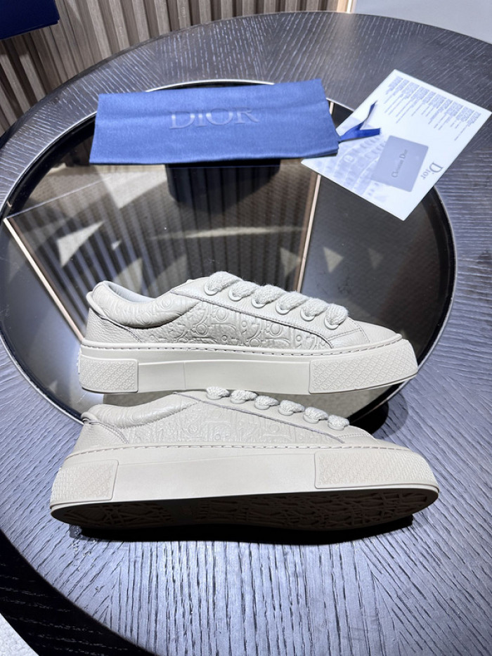 D10R B33 Sneaker