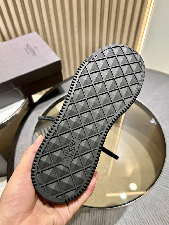 Valnetin0 One Stud Low-Top