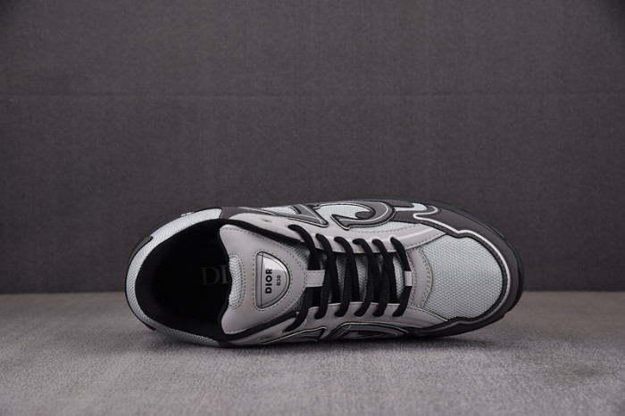 D10R B30 SNEAKER