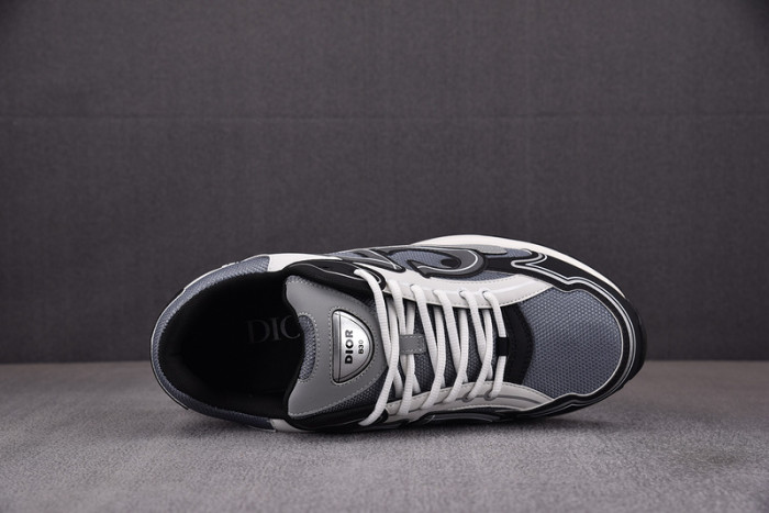 D10R B30 SNEAKER