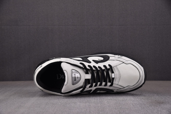 D10R B30 SNEAKER