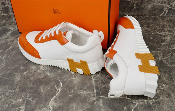 H**me5 Sneaker