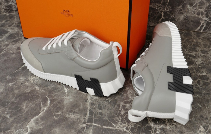 H**me5 Sneaker