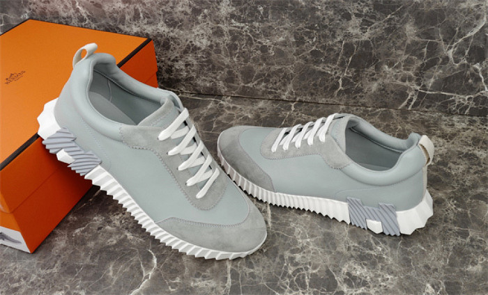 H**me5 Sneaker