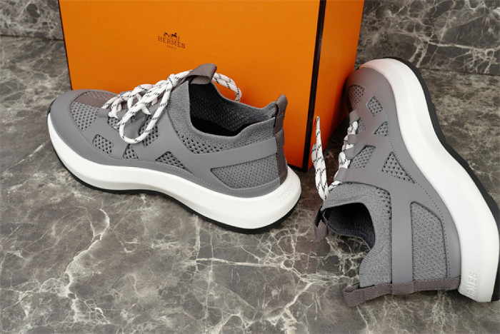 H**me5 Sneaker