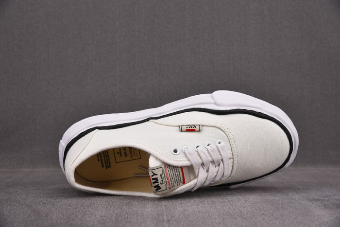 Ma1s0n MIHARA YASUHIRO SNEAKER