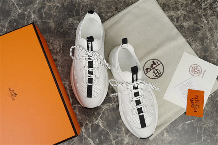 H**me5 Sneaker